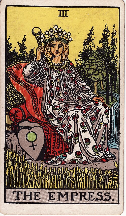 Die Herrscherin: Venuszeichen, Getreide und Wasser, Sternenkrone, Weicher Sitz und Gewand. Originalillustration von Pamela Colman Smith.
